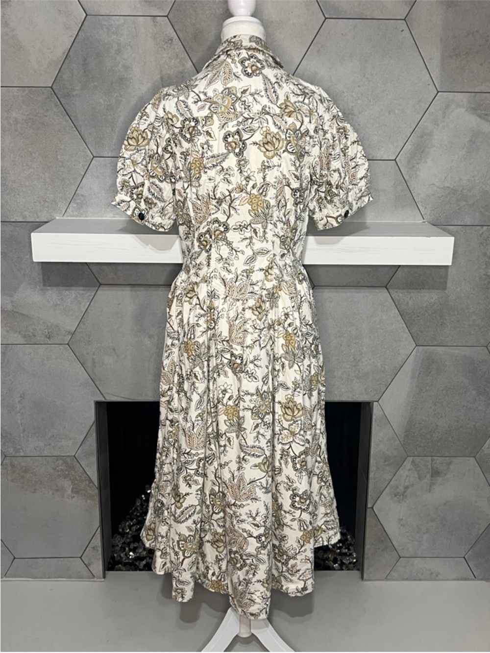 Floral Button-Front Midi Dress in Cream and Brown - Picture 4 of 14